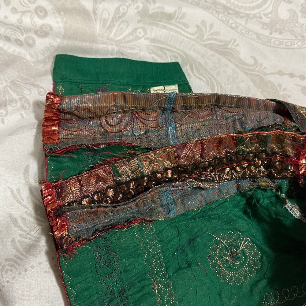 Multicolor Embroidered Blouse - Picture 4 of 5